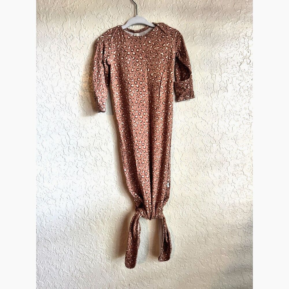 BabySprouts Pink Leopard Bamboo Knotted Sleeper Gown Size 3-6 Months 3-6M